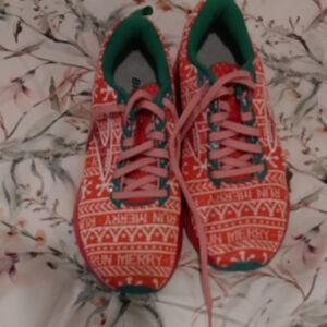 Holiday Brooks Running Shoes